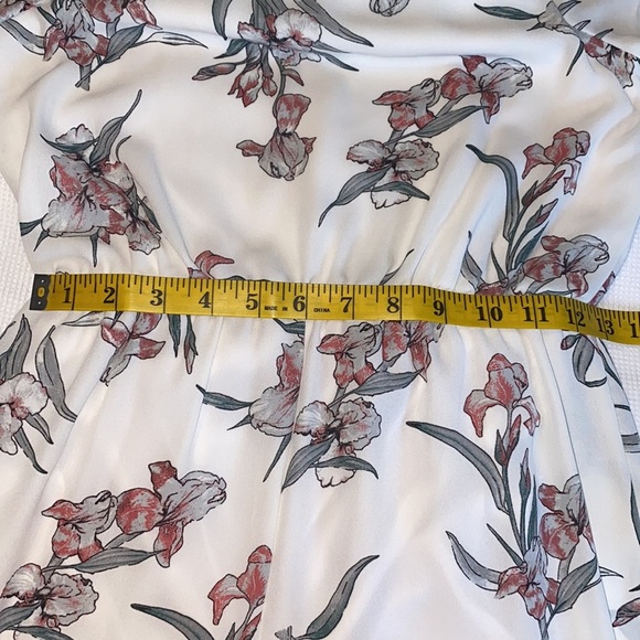 Sienna Sky Floral Jumpsuit with High Neck Details Size XS - Picture 7 of 12